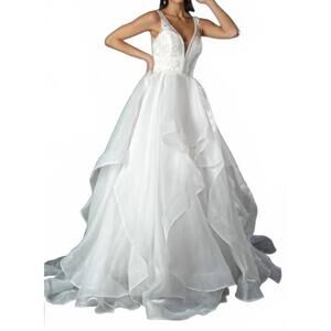 NEW STELLA COUTURE elegant v-neck ruffle organza a-line gown in off white